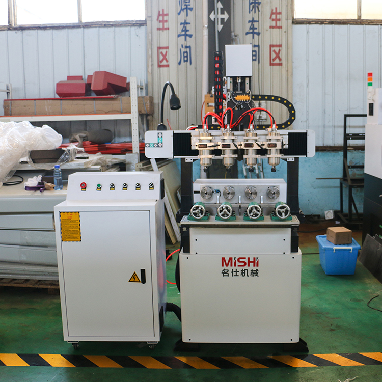Small Multi Head 4 Axis Mini C - مراجعة Woodworking Cnc Router Machine Price وسعره